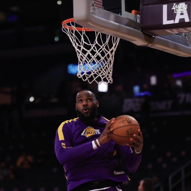 世界杯手机观看入口-沃神：老詹踝伤季后赛也难痊愈 每场球都是生死战